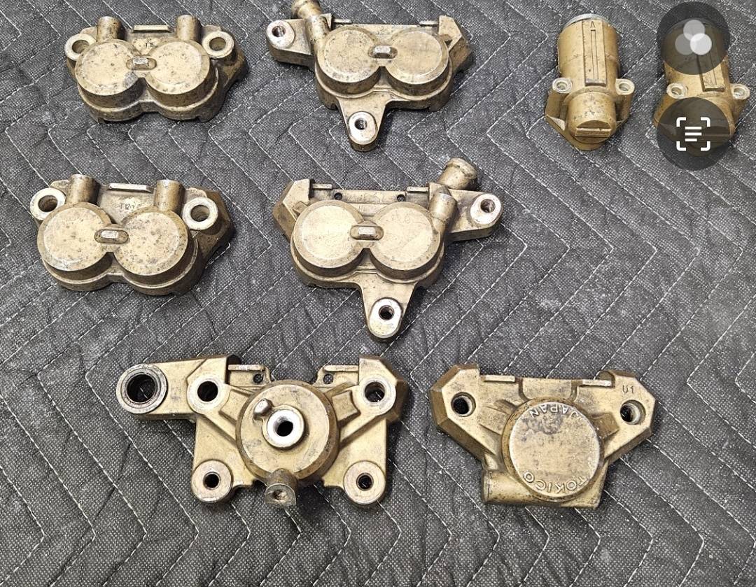 GSX-R750 キャリパー施工前後