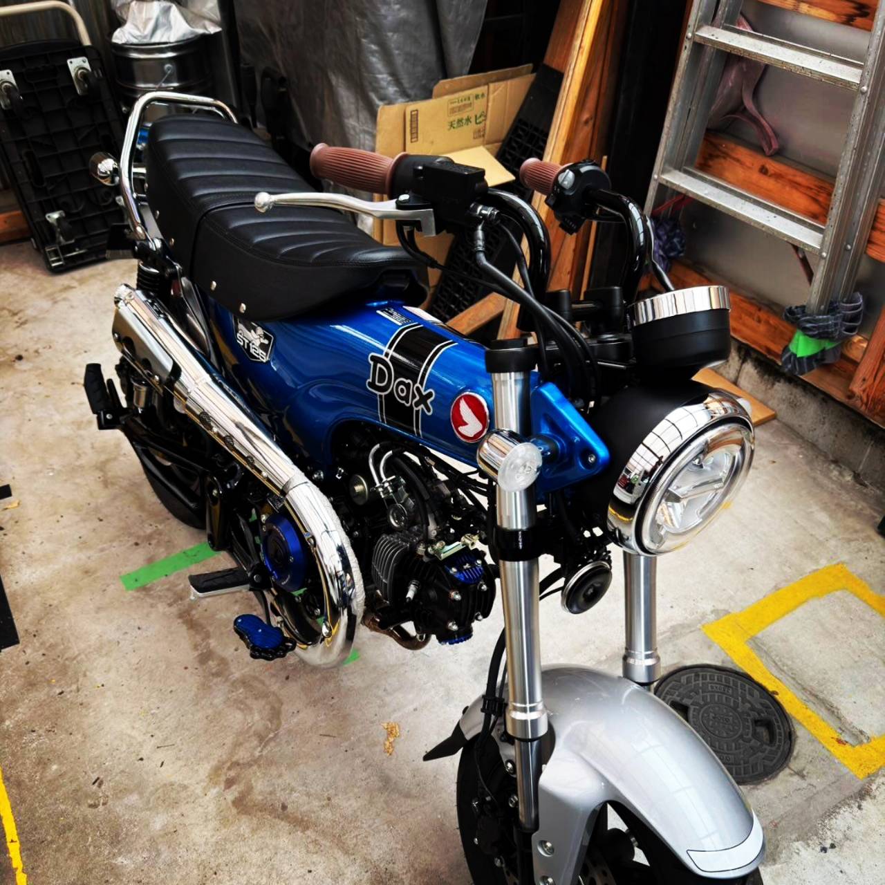 DAX125 手綱ハン装着 フロントビュー