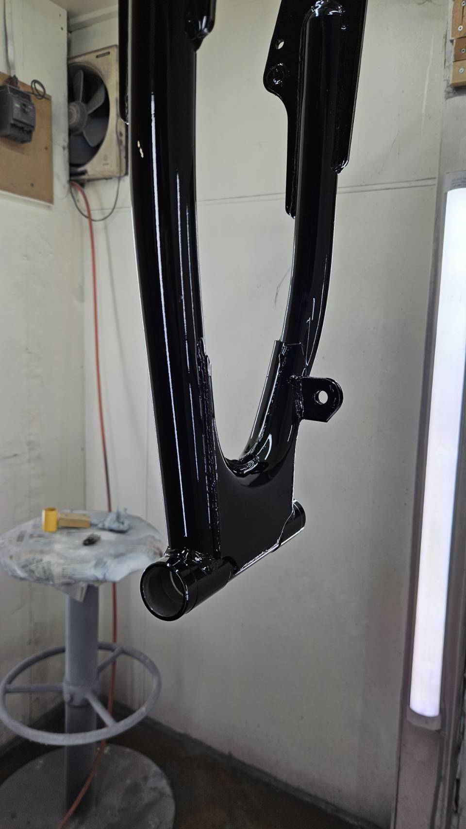 SR400 スイングアーム・小物塗装完了