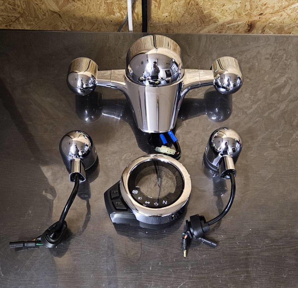 Monkey125 メッキパーツ（施工前）