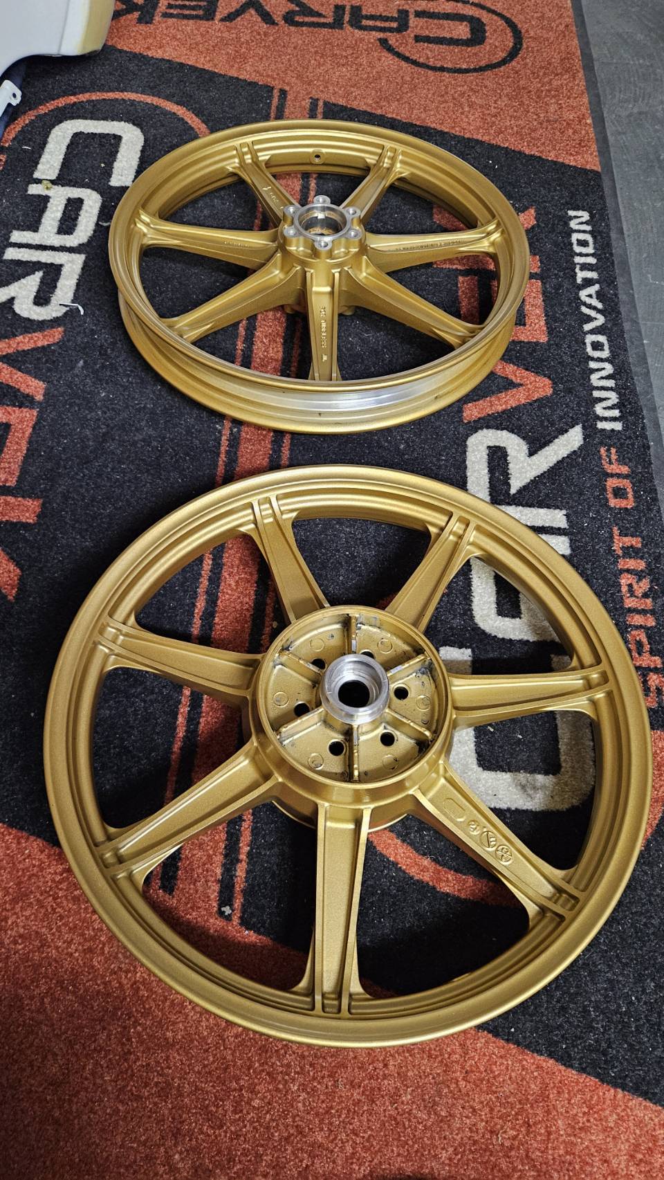 SR400ホイールパウダーコート塗装前